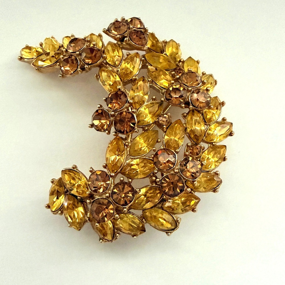 Trifari Rhinestone Brooch Sz OS Amber Yellow Gold Tone Crescent Moon Vintage
